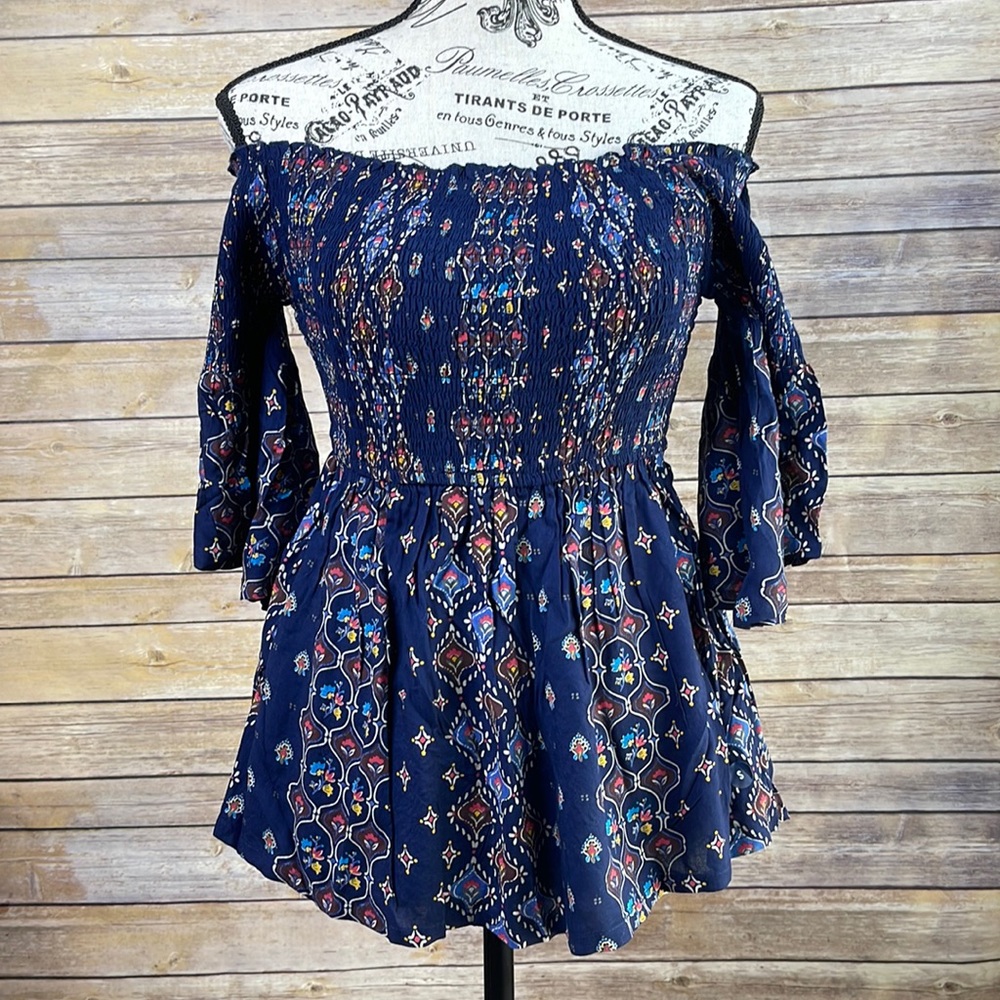 NWT Hollister smocked top